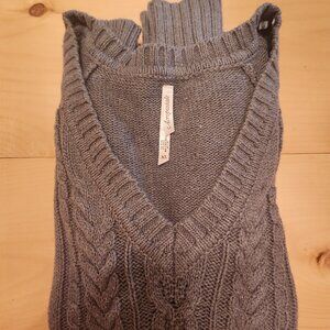 Aeropostale cable knit sweater NWOT